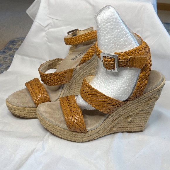 MICHAEL Kors womens wedges - Picture 7 of 14